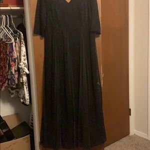 Full length black torrid lace gown 3/4 sleeve